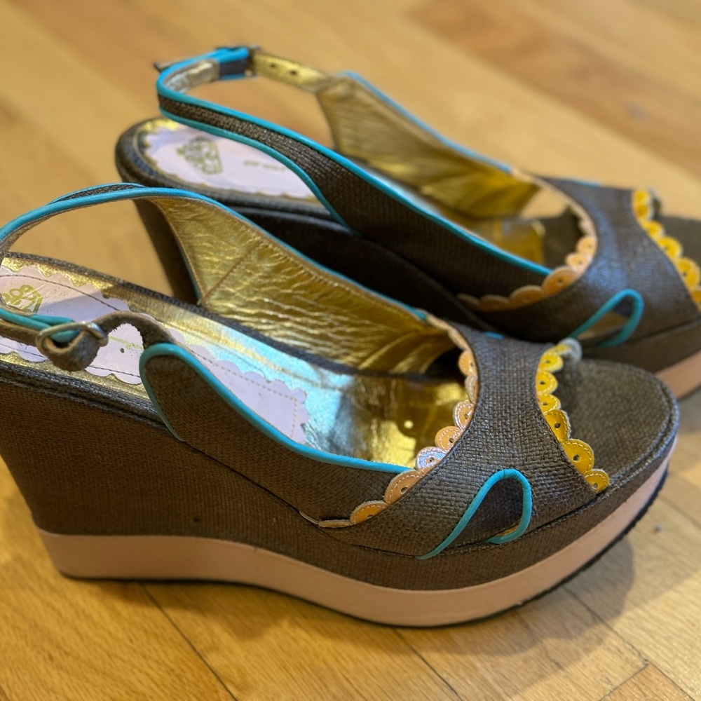 Elegant Gold and Brown Wedge Shoes